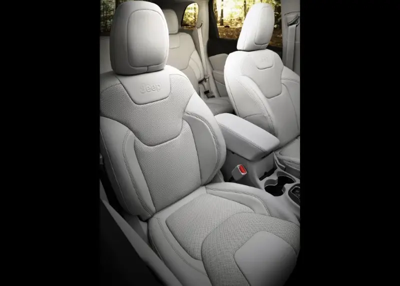 2020 Jeep Grand Cherokee Refresh Interior