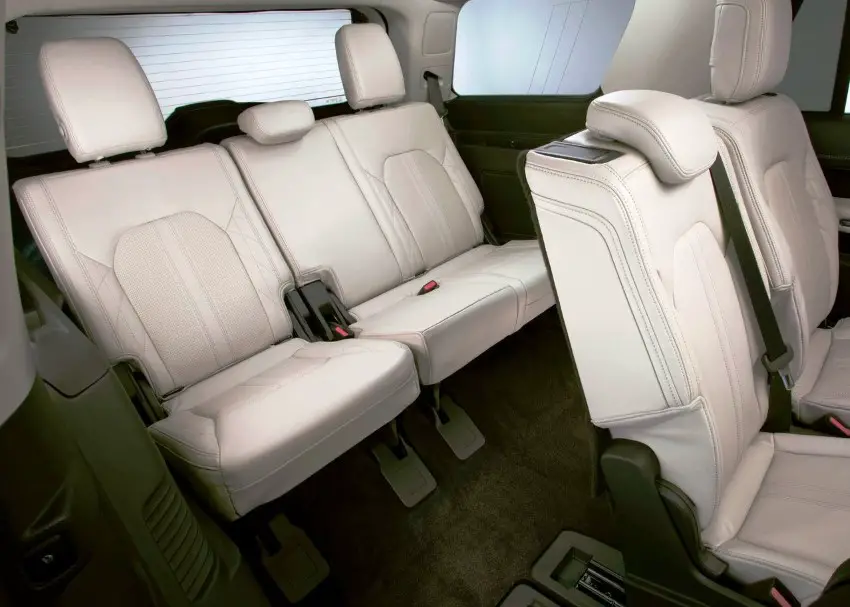 2020 Ford Expedition Diesel - 8 Seat Capacity