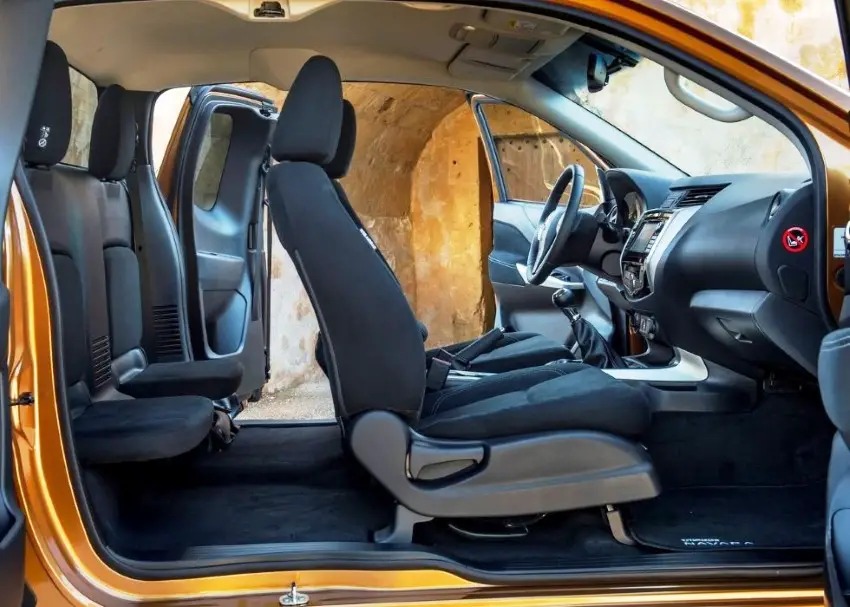 2020 Nissan Navara Double Cab Interior