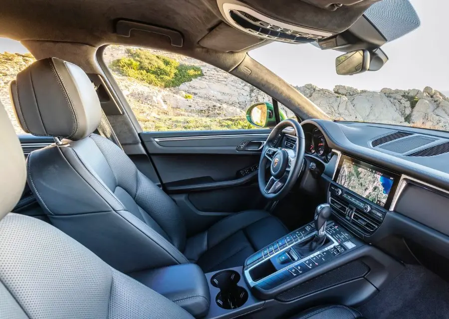2020 Porsche Macan New Features