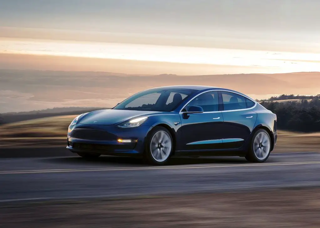 2020 Tesla Model 3 Long Range Review