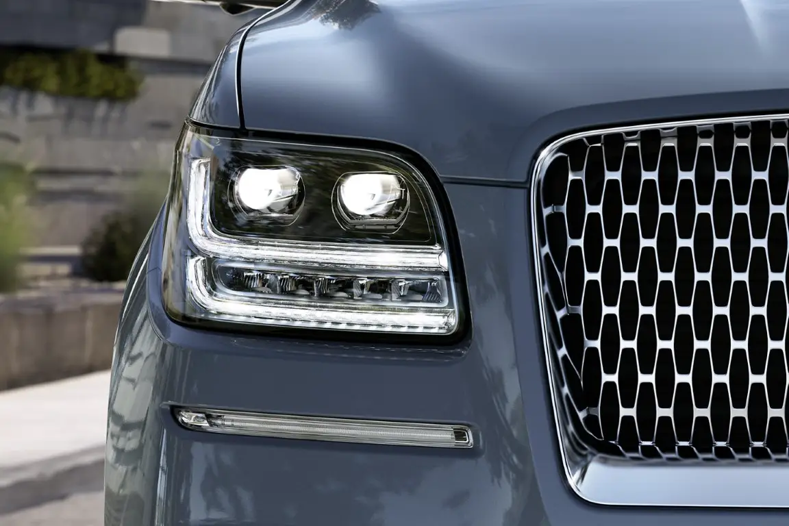 2021 Lincoln Navigator New Adaptive Headlamps