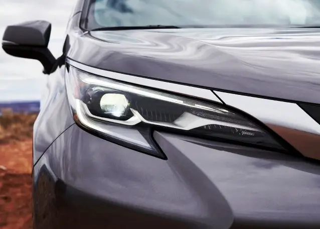 2022 Toyota Sienna Headlight
