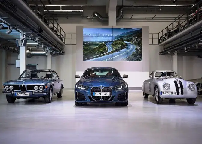 2022 BMW M4 Coupe History