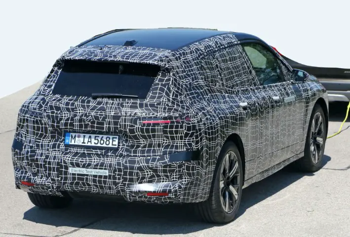 2022 BMW iNext Spied Pictures