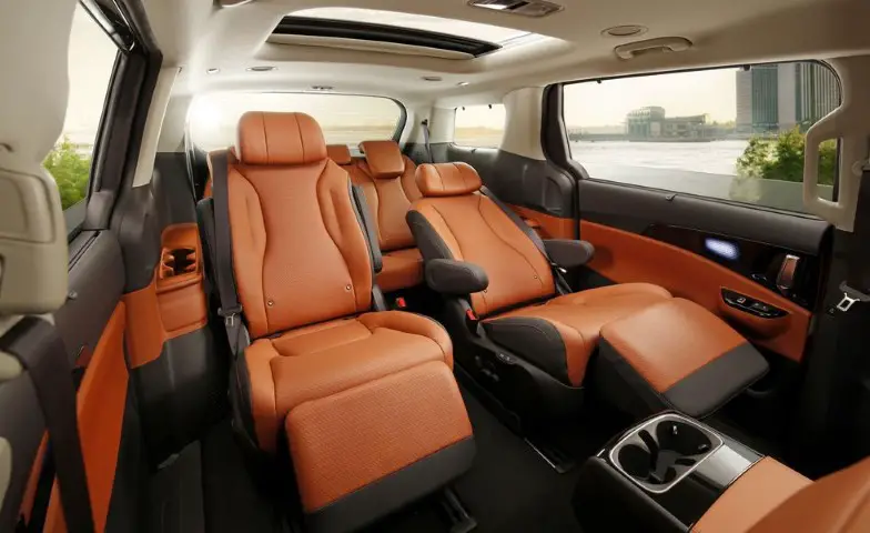 2022 Kia Sedona Minivan with Captain Seat